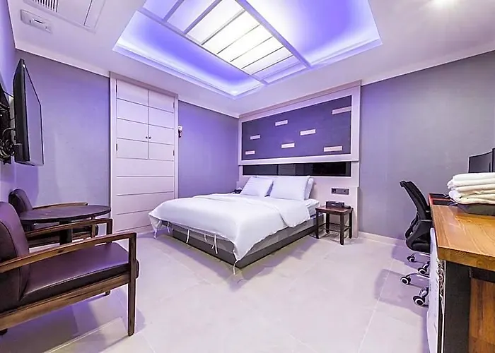 Hotel Bulgwang Xian 2*